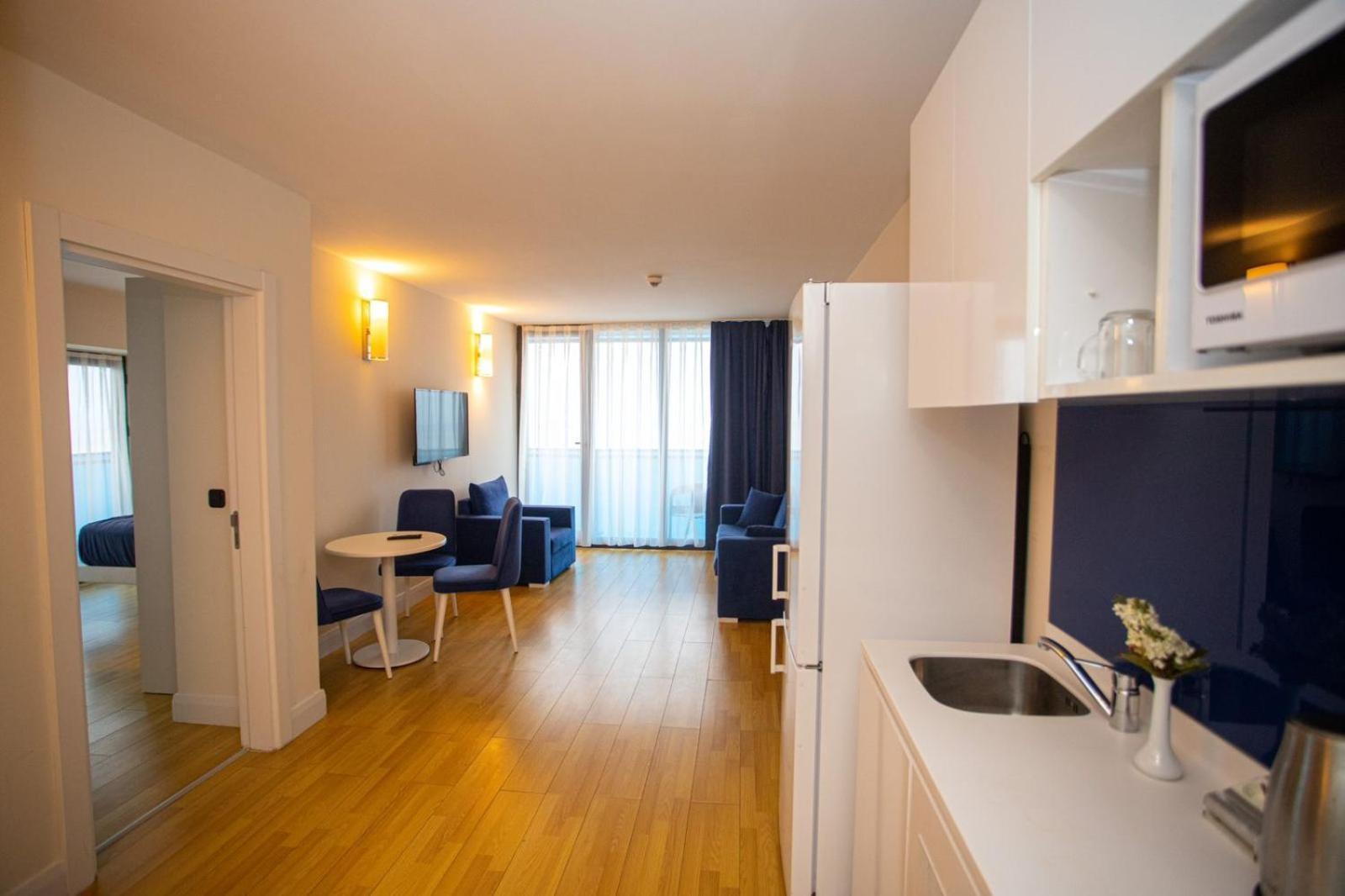 Suites Orbi City Aparthotel Batumi Zewnętrze zdjęcie
