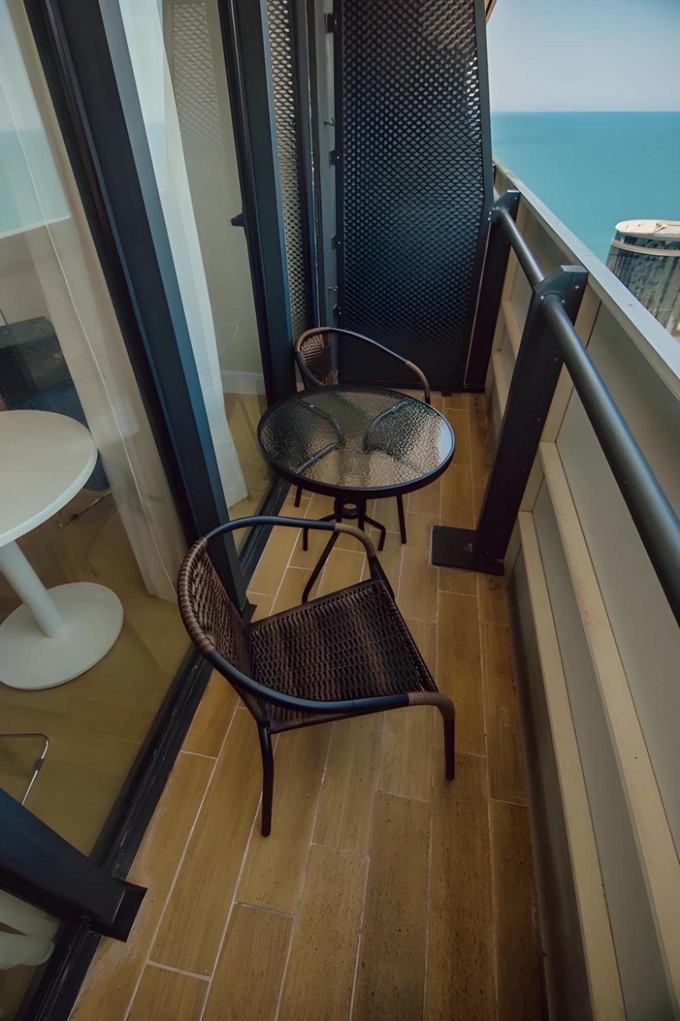 Suites Orbi City Aparthotel Batumi Zewnętrze zdjęcie